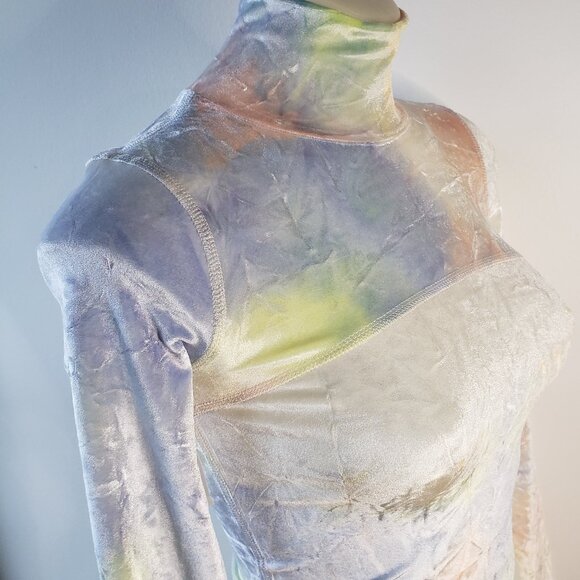 Crushed Velvet Pastel tiedye crop turtleneck long sleeve Monster High Lagoona - Picture 2 of 8